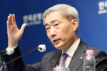 신현송 총재, 금통위 직후 '잭슨홀 미팅' 참석 차 출국⋯내달 9일 귀국