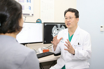 서울아산병원 연구진 “20년 방치된 난청, 인공와우로 청각 회복 가능”