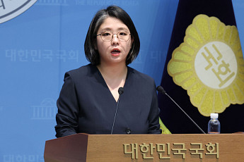 용혜인 