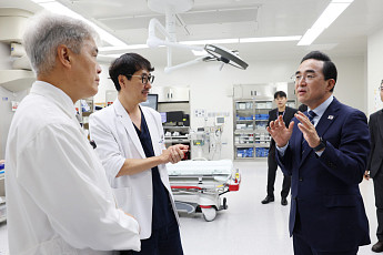 박홍근 