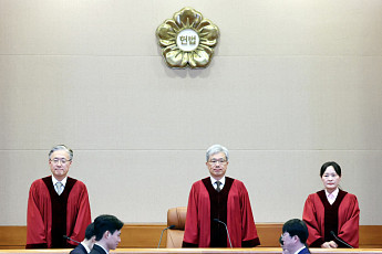 헌재 “니코틴 함량과 무관하게 용액 부피로 과세...합헌”