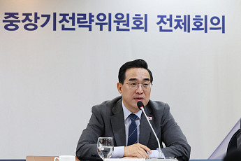중장기전략위 “AI 청년 직무경험 늘리고 교육·일자리 정보 연계해야”