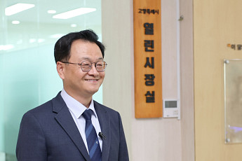 민경선 1호 결재 ‘열린고양’ 현실로…82일만에 시장실 1층으로