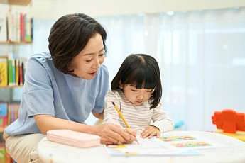 추석 연휴 아이돌봄 평일요금 적용⋯폭력 긴급상담 24시간 운영