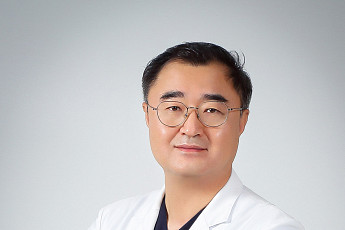 [기고] “명절 부모님 걷는 모습 살펴보세요”…순천척병원, 척추위험신호 주의 당부