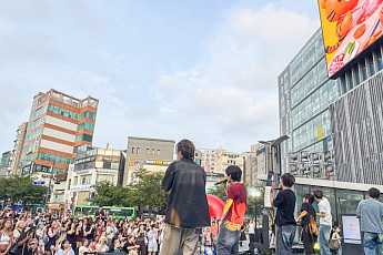 현대百 신촌점, 루키 아이돌에 무대 내준다…‘제2의 리센느’ 발굴