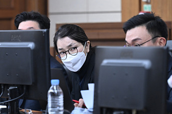 ‘매관매직’ 김건희, 항소심 징역 5년…바쉐론 손목시계 수수 무죄