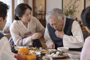 [안전 명절] “보철 치아가 갈라져 목으로 넘어가” 기도폐쇄 주의