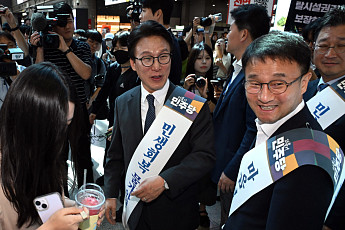 여야, 추석 앞두고 민생 행보…與 용산역 귀성인사·野 취약계층 방문