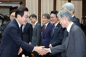 손봉기 제청부터 재제청 거부까지...전면전 번진 조희대-靑 충돌