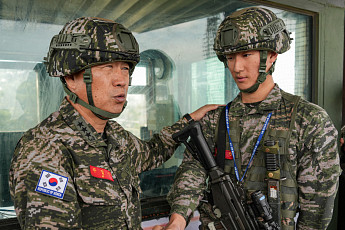 추석에도 전방지키는 장병들...해병대 사령관, 교동도 격려 방문