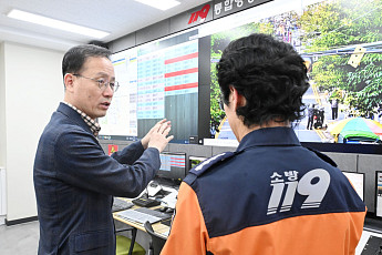 이형일 경제부총리 “명절에도 국민 안전 지킨 소방관들께 감사”