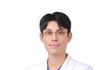 [기고] “선생님, 저 수술해야 할까요?”척추수술, MRI 사진 아닌 환자의 ‘증상과 일상’ 보고 결정해야