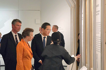 삼성, 英박물관서 ‘이건희 컬렉션’ 갈라⋯이재용, ASMLㆍZEISS CEO와 교류