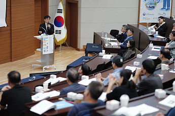 “AI탓에 해고” 좌절 않고 AI 활용 재취업한 중장년