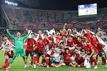 일본 안방서 쓴 새 역사 한국 남자축구 사상 첫 4연패 [아시안게임]