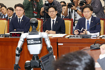 국감장 등장한 中 휴머노이드…韓 피지컬AI 투자 부족 도마