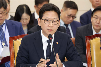 국감 오른 LGU+ IMSI·해킹 은폐 논란…정부 “위약금 조치 검토”