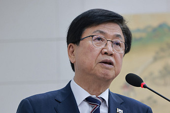 최교진 “대입 경쟁률 접수 다음날 공개”…‘암살자들’ 놓고 여야 공방 [국감]