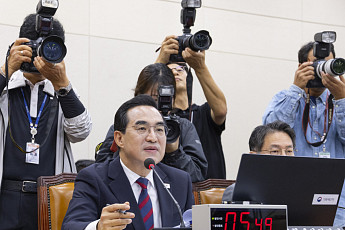 박홍근 “지방 재정 총량 결코 안 줄어… 내후년 101조원까지 뛴다” [국감]