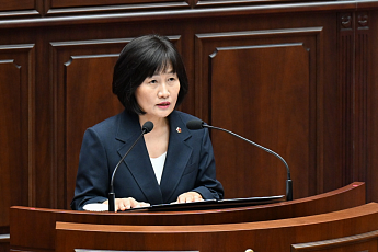 관광객은 몰리는데 버스도 주차장도 없다…청사포 교통대책 ‘제자리’