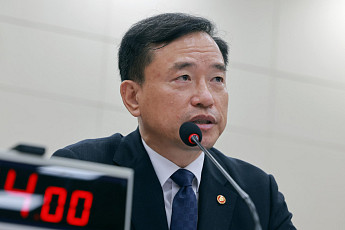 김종철 방미통위원장 “불법스팸 부당이익 환수 과징금 신설…불공정행위 제재 강화” [국감]