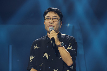 돌아온 이수만의 승부수…A2O표 첫 K팝 보이·걸그룹은 뭐가 다른가