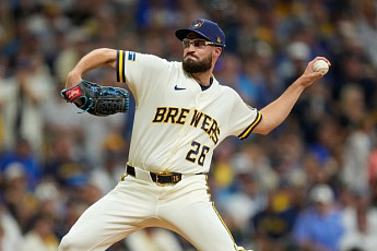 밀워키, 다저스 7-4 제압⋯NLCS 2연승·야마모토 조기 강판