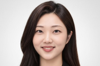 [노트북 너머] 규제가 키운 유통 공룡