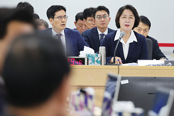 여야, ‘재정 비상선언’ 추미애 일제히 질타…‘김지용 인선 비판’ 도마[국감]