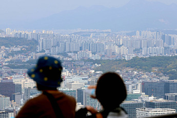 “서울 전역 일률 규제 한계”…전문가들 완화·폐지 놓고 엇갈려 [서울 토허제 1년③]