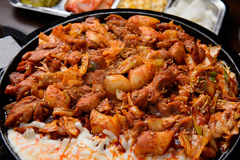 ‘2TV 생생정보’ 오늘방송맛집- 결정적 한 수, 푸짐한 철판 닭갈비 맛집 ‘풍○○○○’