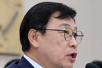 정근식 “학생 수 줄어도 교육수요 늘어…교부금 개편에 반영해야” [국감]