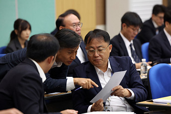 통계 오류·마약 검사 허점 질타…조달계약 공정성도 도마 [국감-종합]