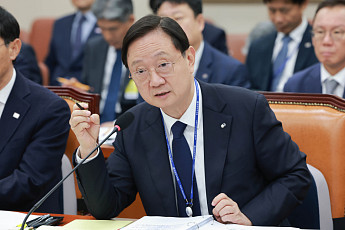 '아들 재직' 미래에셋운용 이해충돌 의혹에…이찬진 