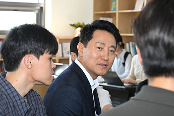 오세훈, 홍익대 방문해 청년 소통…'서울생활 꿀팁' 행사 참여