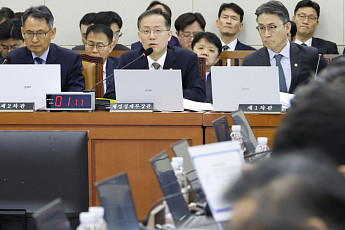 재경위, 가상자산 과세·미래대응기금 놓고 충돌…與 “성장 확산” 野 “재정 건전성 우려” [국감]