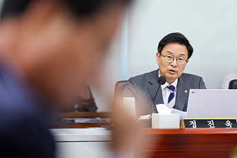 “기술은 있는데 밖에 못 나가는 로봇”…정진욱 의원, 피지컬AI 규제 개선 촉구