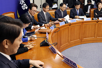 與, '신천지 조사 결과' 놓고 지도부 충돌…
