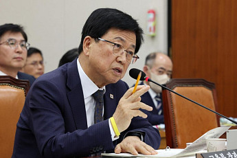 교육위 종합국감, 입시 공정성·사학 의혹 도마…교육부 “재수사·감사 협조” [국감]