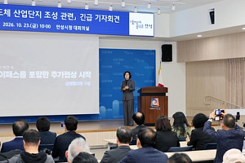 김보라 