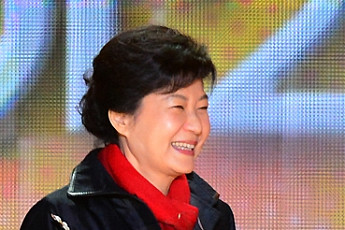 박근혜 18대 대통령 당선…'0~5세 국가 책임보육' 복지공약, 문제는 '재정'