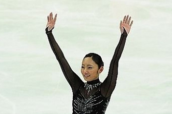 안도미키 출산, 