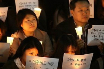 [세월호 침몰 사고] 안타까운 사연에 시민들 '눈물'…