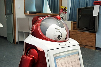 노인 돌보는 감성로봇 '실벗' 탄생