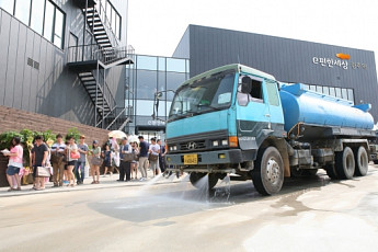 고객에게 한 여름 무더위 잊게 하라