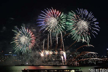 축제의 계절 가을…서울세계불꽃축제 못 봤다면 24일 '이곳'으로