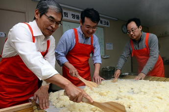 다국적기업 CEO들 “전통주 직접 빚어 송년회 건배주 할 거예요”