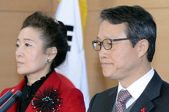 ［오늘의 어제/1월18일］세계최초 증기기관차 등장…문익환 별세…전공투 공방전