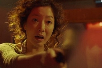 '앵그리맘' 김희선, 뽀글뽀글 파마머리 첫 등장…대사도 충격 